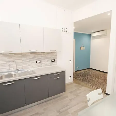 Lauretta: Appartamento Adiacente Metro Genua Exterior foto